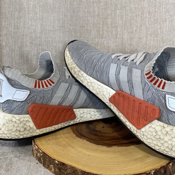 Adidas Mens NMD R2 Primeknit Running Shoes Gray - Picture 12 of 15